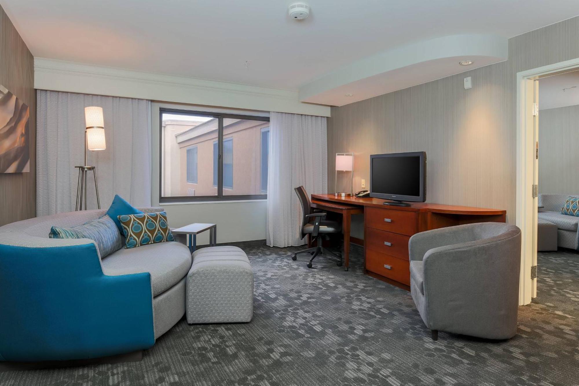 Courtyard By Marriott Las Vegas Stadium Area Exterior foto
